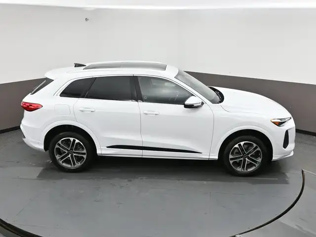 2025 Audi Q5 PROGRESSIVE AWD | SUNROOF | NAVIGATION LOW ,MILEAGE - Photo 46