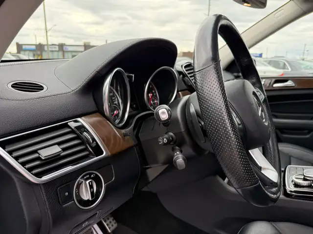 2016 Mercedes-Benz GLE-Class 4MATIC GLE 350d |AMG|ACCIDENT FREE| - Photo 15