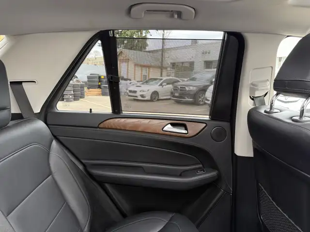 2016 Mercedes-Benz GLE-Class 4MATIC GLE 350d |AMG|ACCIDENT FREE| - Photo 34