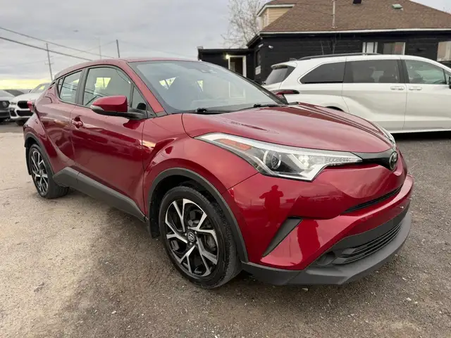 2018 Toyota C-HR XLE - Photo 3