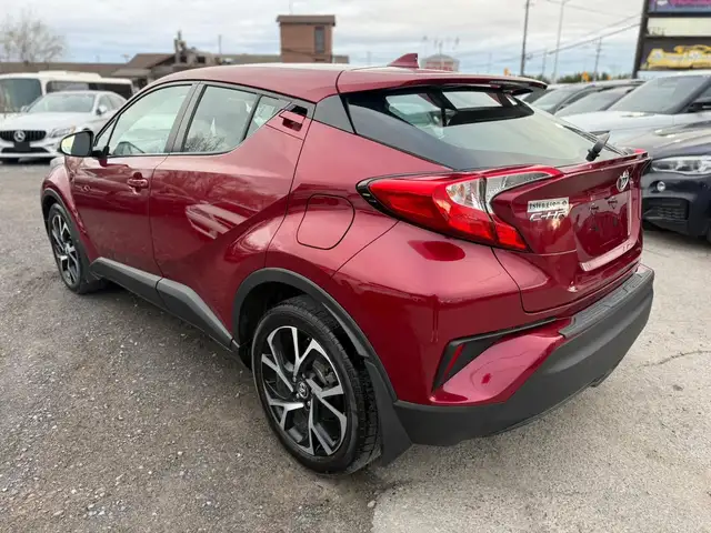 2018 Toyota C-HR XLE - Photo 4