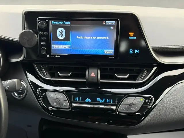 2018 Toyota C-HR XLE - Photo 14