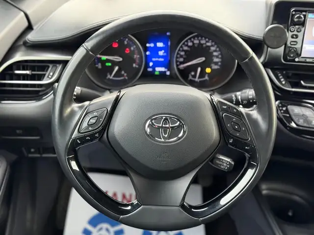 2018 Toyota C-HR XLE - Photo 15