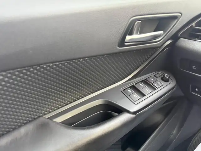2018 Toyota C-HR XLE - Photo 19