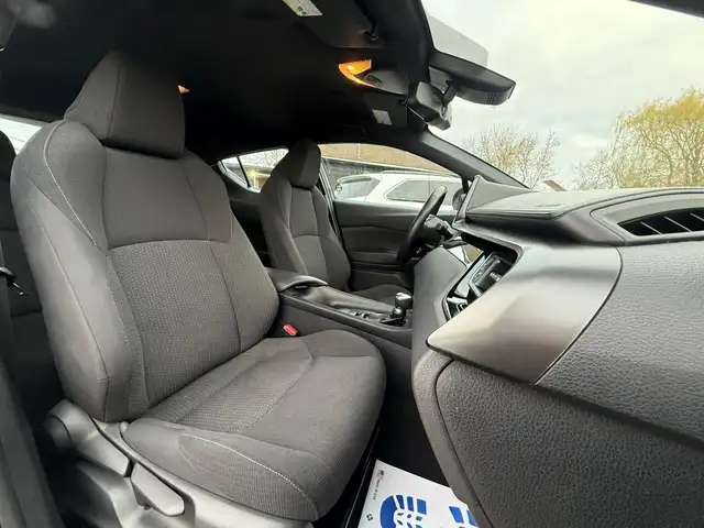 2018 Toyota C-HR XLE - Photo 27