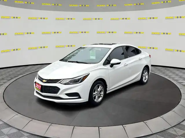 2017 Chevrolet Cruze LT - Photo 8