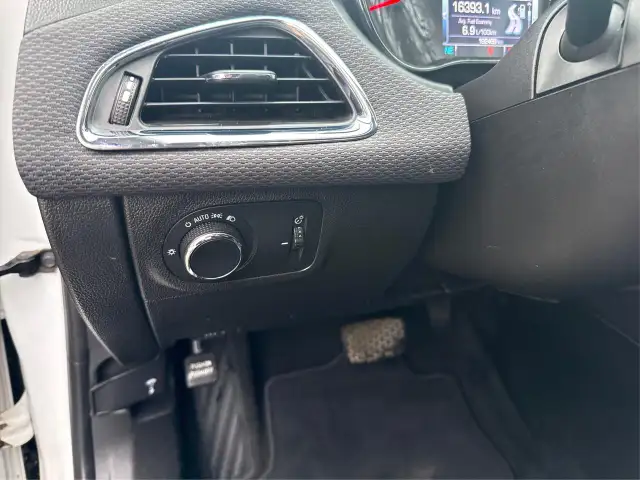 2017 Chevrolet Cruze LT - Photo 15