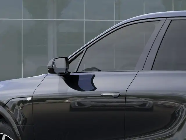 2026 Cadillac LYRIQ - Photo 12