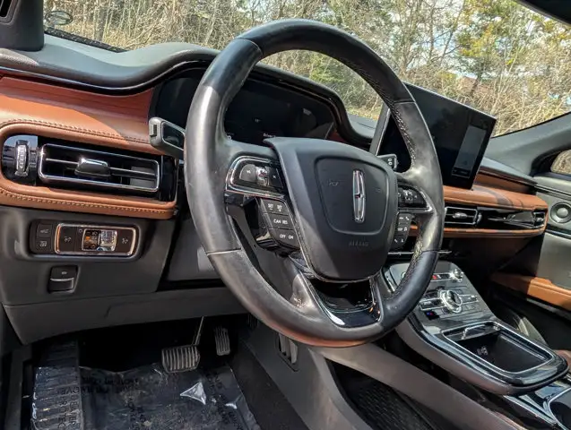 2023 Lincoln Nautilus Reserve- Pano Vista Roof - Back-Up Camera - Photo 14