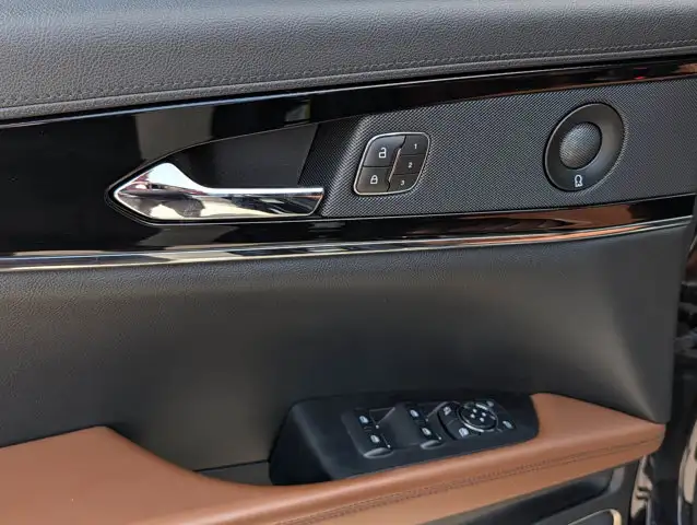 2023 Lincoln Nautilus Reserve- Pano Vista Roof - Back-Up Camera - Photo 33