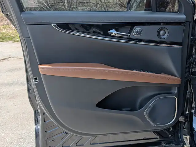 2023 Lincoln Nautilus Reserve- Pano Vista Roof - Back-Up Camera - Photo 34