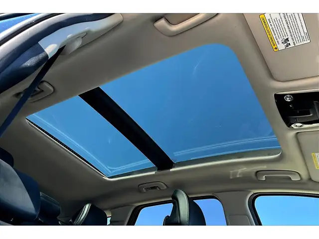 2023 Kia Sportage AWD | LEATHER | PANORAMIC SUNROOF | BLIND SPOT - Photo 15