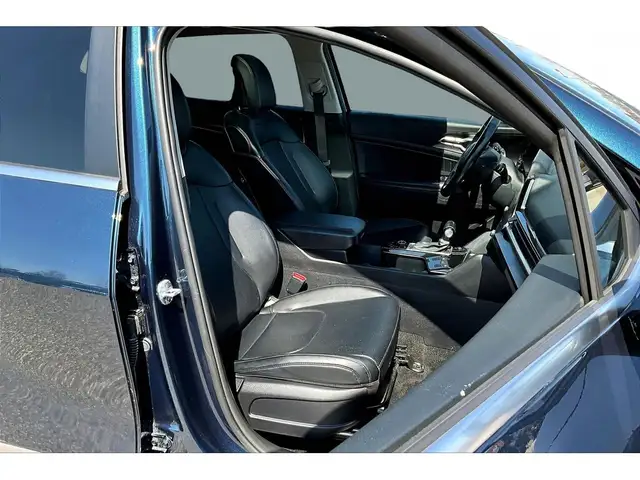 2023 Kia Sportage AWD | LEATHER | PANORAMIC SUNROOF | BLIND SPOT - Photo 18