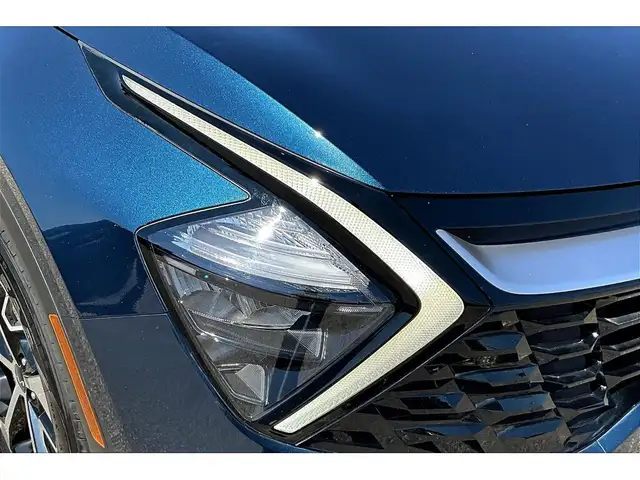 2023 Kia Sportage AWD | LEATHER | PANORAMIC SUNROOF | BLIND SPOT - Photo 28