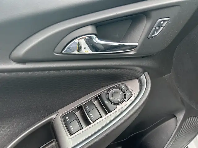 2016 Chevrolet Malibu LT - Photo 14