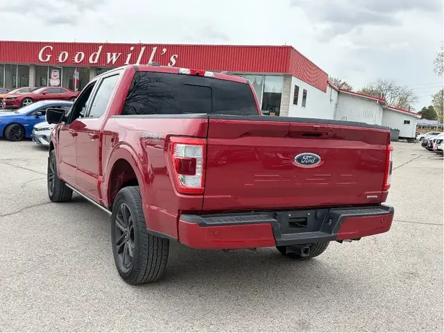2022 Ford F-150 LARIAT, SUNROOF, POWER RUNNING BOARDS & TAILGATE - Photo 5