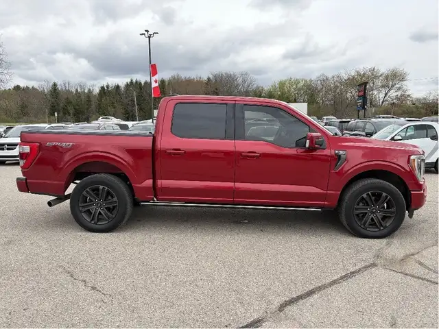 2022 Ford F-150 LARIAT, SUNROOF, POWER RUNNING BOARDS & TAILGATE - Photo 8
