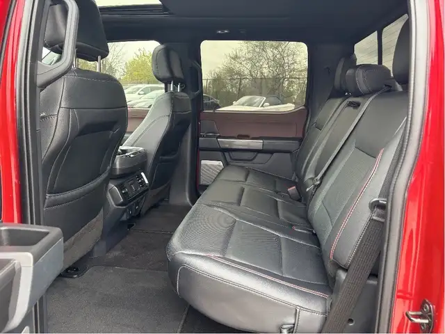 2022 Ford F-150 LARIAT, SUNROOF, POWER RUNNING BOARDS & TAILGATE - Photo 17