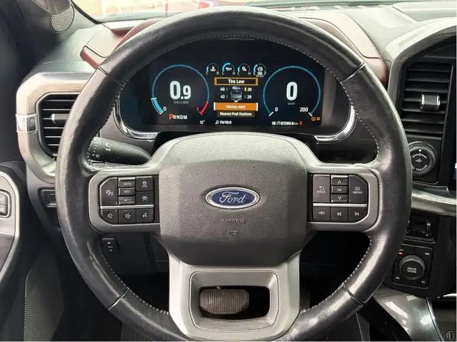 2022 Ford F-150 LARIAT, SUNROOF, POWER RUNNING BOARDS & TAILGATE - Photo 19
