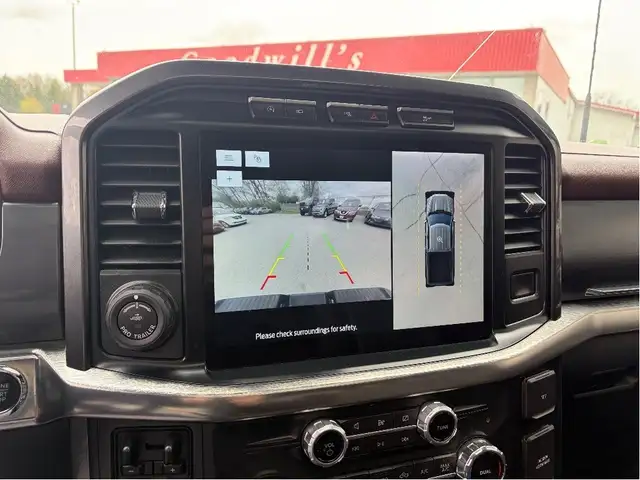 2022 Ford F-150 LARIAT, SUNROOF, POWER RUNNING BOARDS & TAILGATE - Photo 23