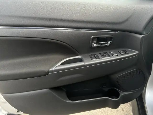 2024 Mitsubishi RVR - Photo 10