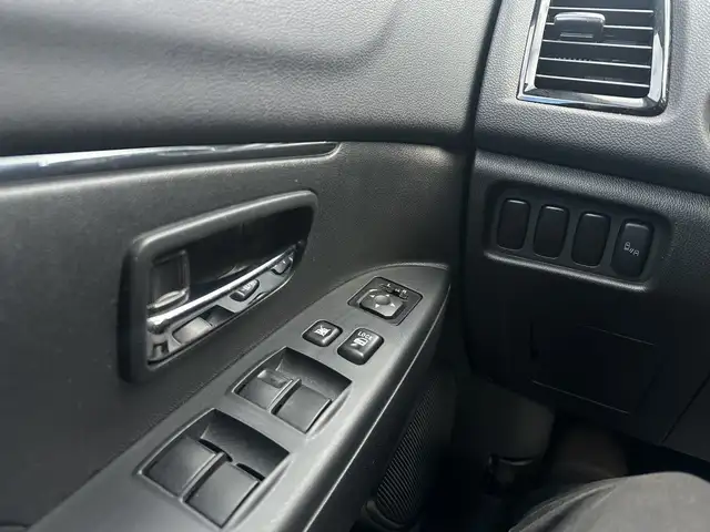 2024 Mitsubishi RVR - Photo 19
