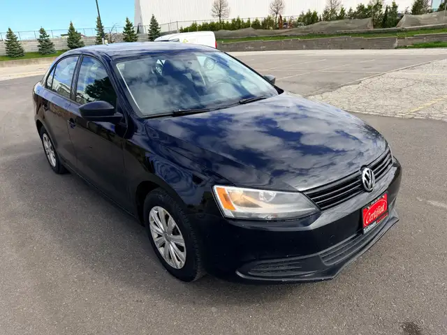 2013 Volkswagen Jetta Sedan 4dr 2.5L Sportline - Photo 2
