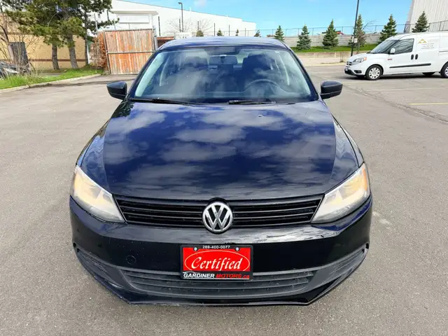 2013 Volkswagen Jetta Sedan 4dr 2.5L Sportline - Photo 3
