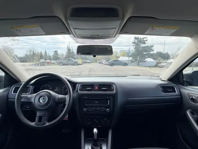 2013 Volkswagen Jetta Sedan 4dr 2.5L Sportline - Photo 8
