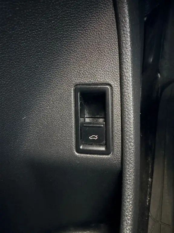 2013 Volkswagen Jetta Sedan 4dr 2.5L Sportline - Photo 10