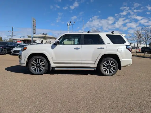2015 Toyota 4Runner SR5 - Photo 4