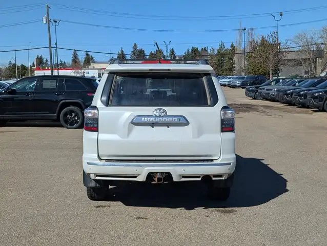 2015 Toyota 4Runner SR5 - Photo 6