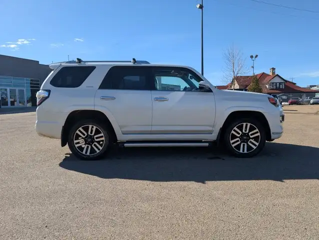 2015 Toyota 4Runner SR5 - Photo 8