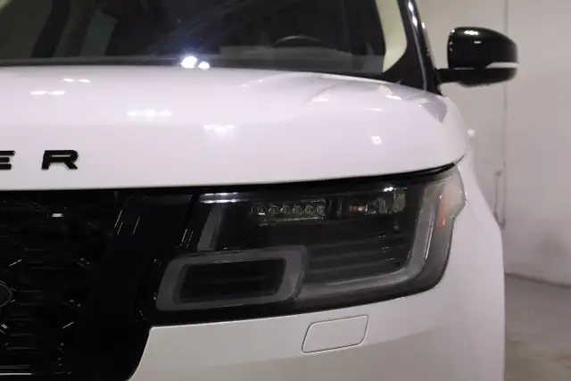 2022 Land Rover Range Rover Westminster | CLEAN CARFAX | SERVICE - Photo 11