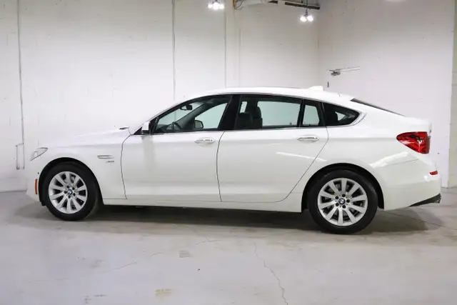 2011 BMW 535i xDrive Gran Turismo | CLEAN CARFAX | NEW ARRIVAL - Photo 3