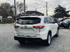 2015 Toyota Highlander AWD 4dr LE - Photo 4