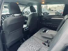 2015 Toyota Highlander AWD 4dr LE - Photo 8