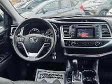 2015 Toyota Highlander AWD 4dr LE - Photo 10