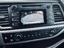 2015 Toyota Highlander AWD 4dr LE - Photo 12