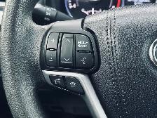 2015 Toyota Highlander AWD 4dr LE - Photo 16