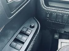 2015 Toyota Highlander AWD 4dr LE - Photo 17