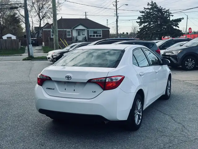 2015 Toyota Corolla LE - Photo 4
