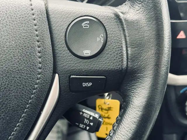 2015 Toyota Corolla LE - Photo 15