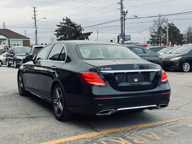 2017 Mercedes-Benz E-Class E300 4MATIC - Photo 3