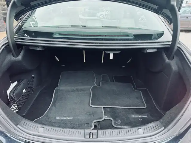 2017 Mercedes-Benz E-Class E300 4MATIC - Photo 5