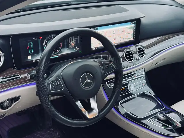 2017 Mercedes-Benz E-Class E300 4MATIC - Photo 7