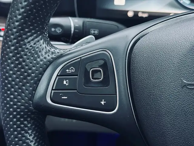 2017 Mercedes-Benz E-Class E300 4MATIC - Photo 23