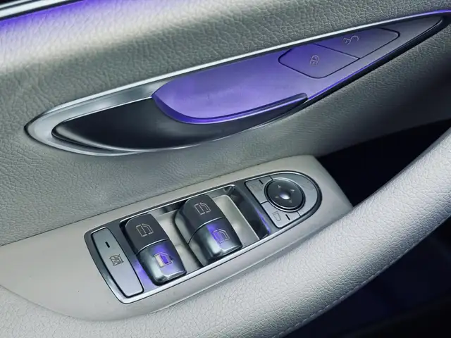 2017 Mercedes-Benz E-Class E300 4MATIC - Photo 25