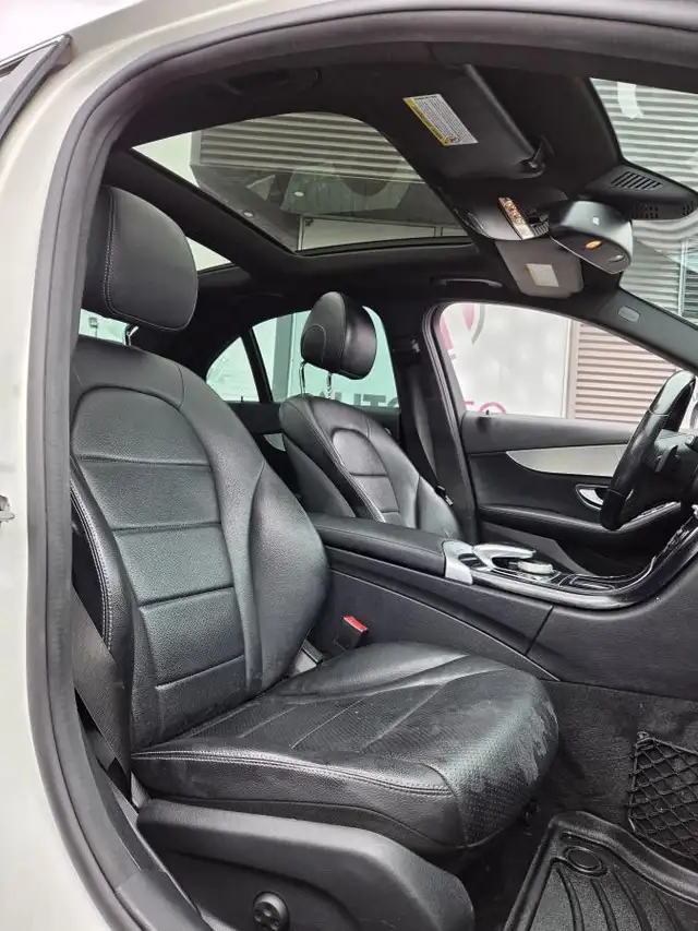 Mercedes-Benz C300 4MATIC 2018 C300 AWD NAV CUIR BAS KILO - Photo 11