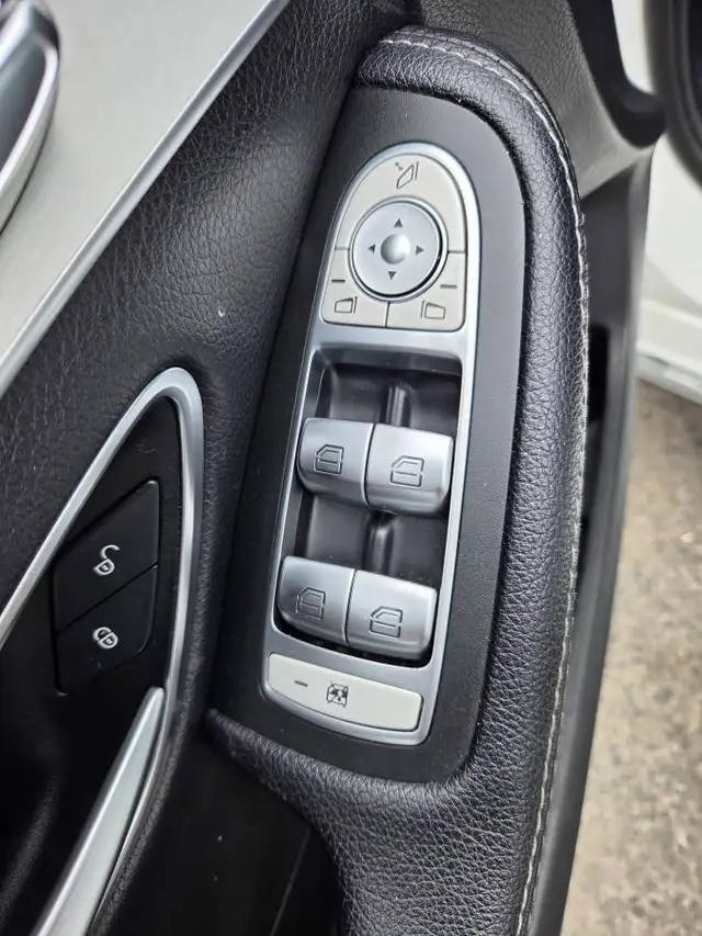 Mercedes-Benz C300 4MATIC 2018 C300 AWD NAV CUIR BAS KILO - Photo 17